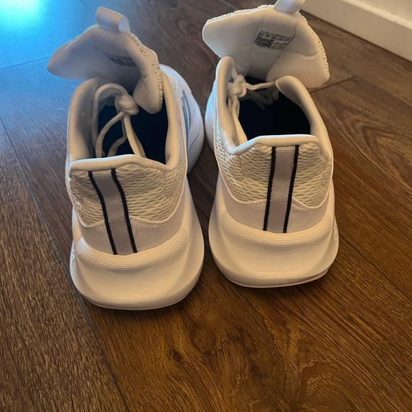 Adidas’s running shoes. Brand new. Worn once. - Picture 6 of 6